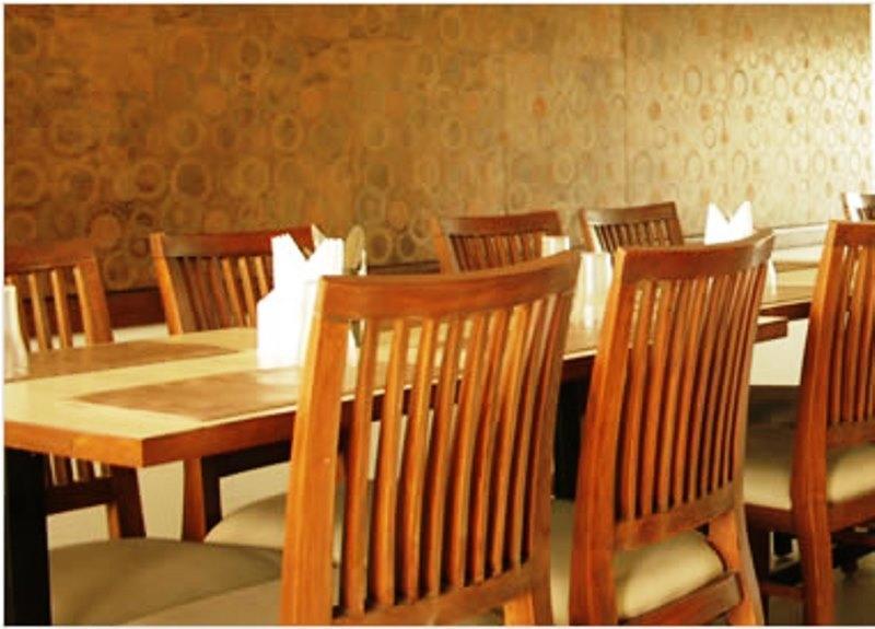 Hotel Dudawat Ahmedabad Bagian luar foto