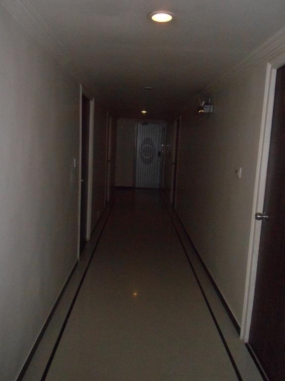 Hotel Dudawat Ahmedabad Bagian luar foto